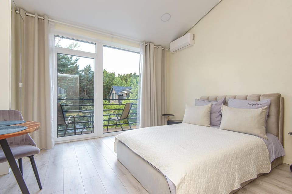 Bed, Balcony/Terrace, Dining area, Bedroom