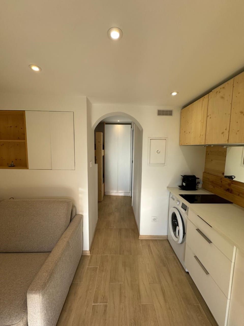 Coffee/tea facilities, Kitchen or kitchenette, minibar, stove, washing machine