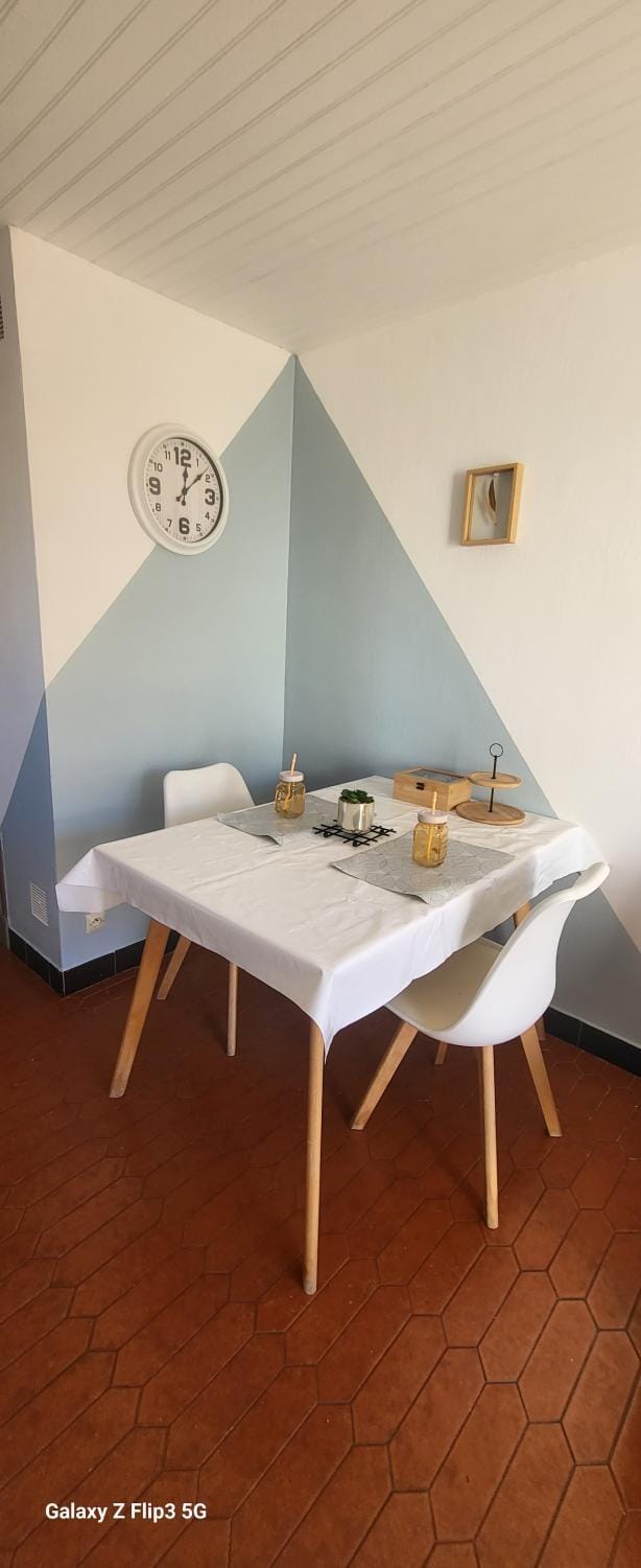 Appartement-1- prive, terrasse, parking et jardin House in Le Boulou