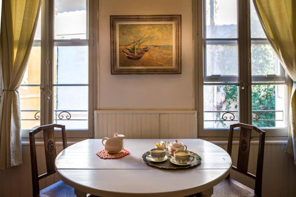 Central & quiet Van Gogh studio Apartment in Arles