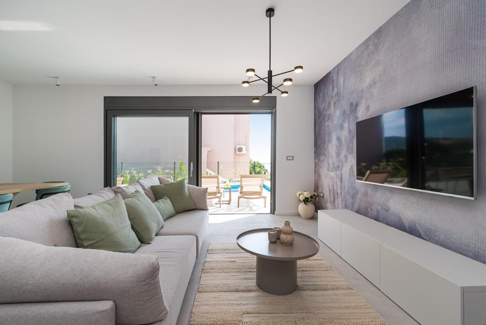 Balcony/Terrace, Swimming pool