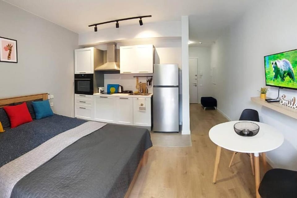 TV and multimedia, Kitchen or kitchenette, Living room, Seating area