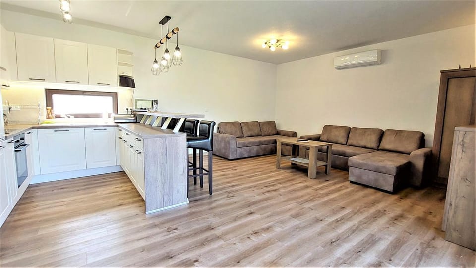 Kitchen or kitchenette, Living room, kitchen