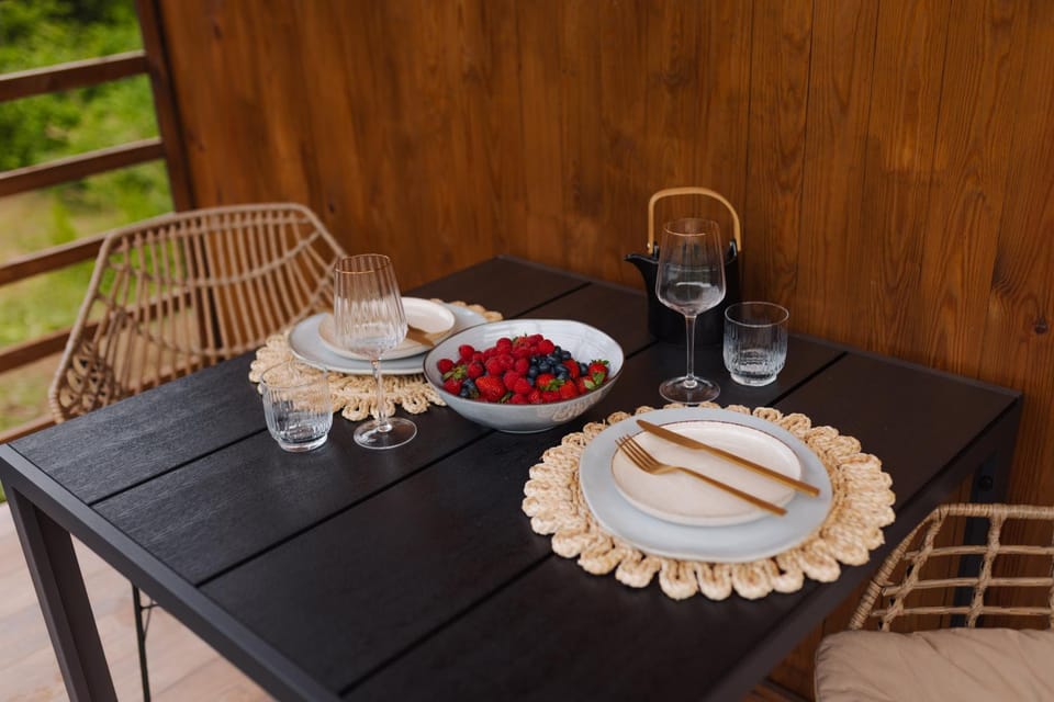 Balcony/Terrace, Food and drinks, Dining area, Food, Drinks