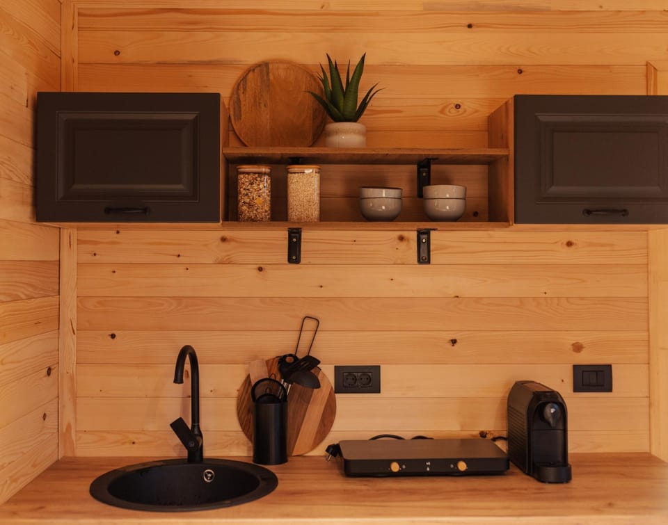 Coffee/tea facilities, Kitchen or kitchenette