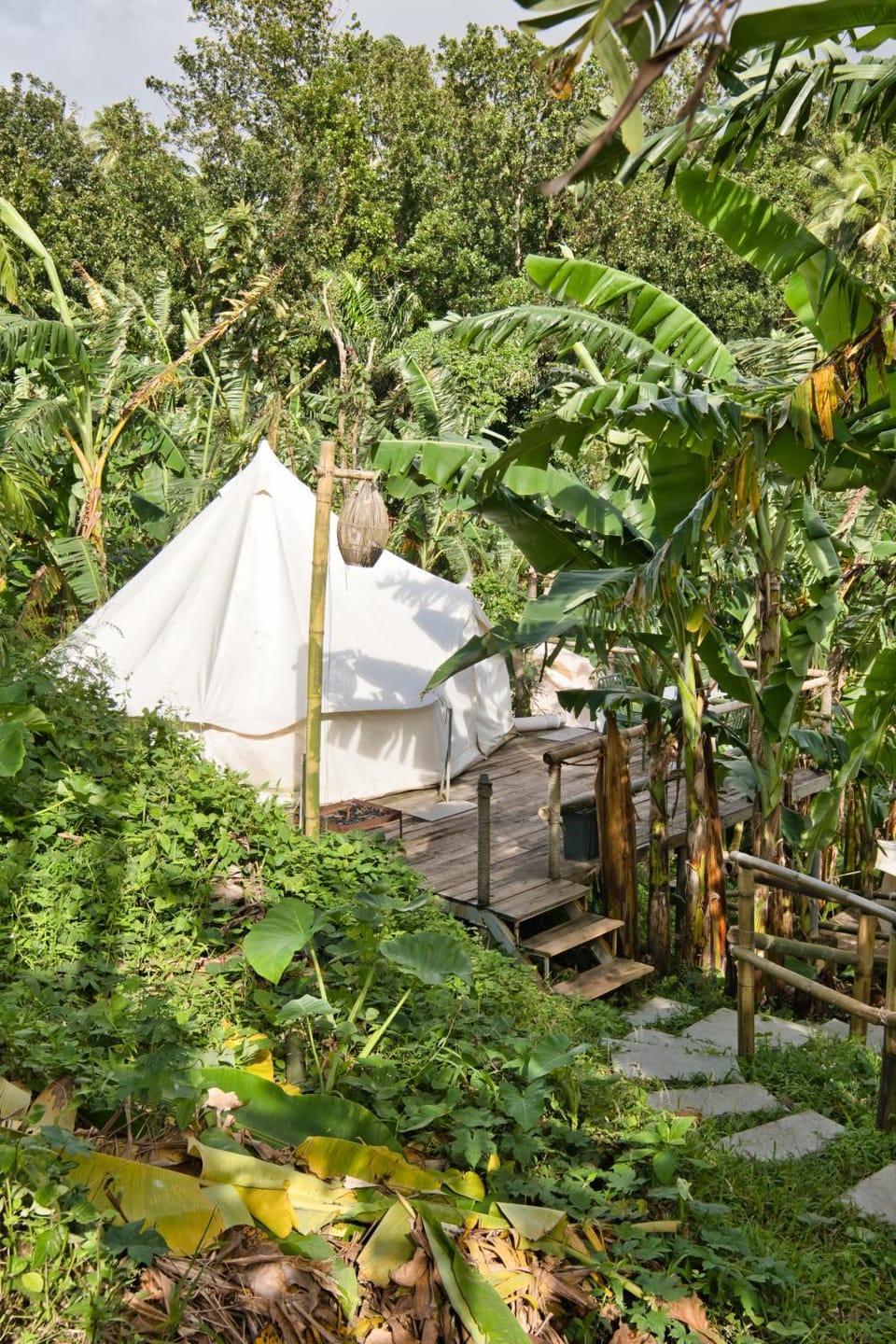 Property building, Garden, Bedroom