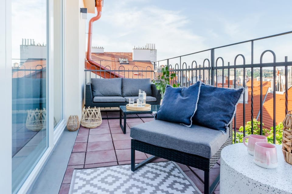 Day, Balcony/Terrace, Seating area