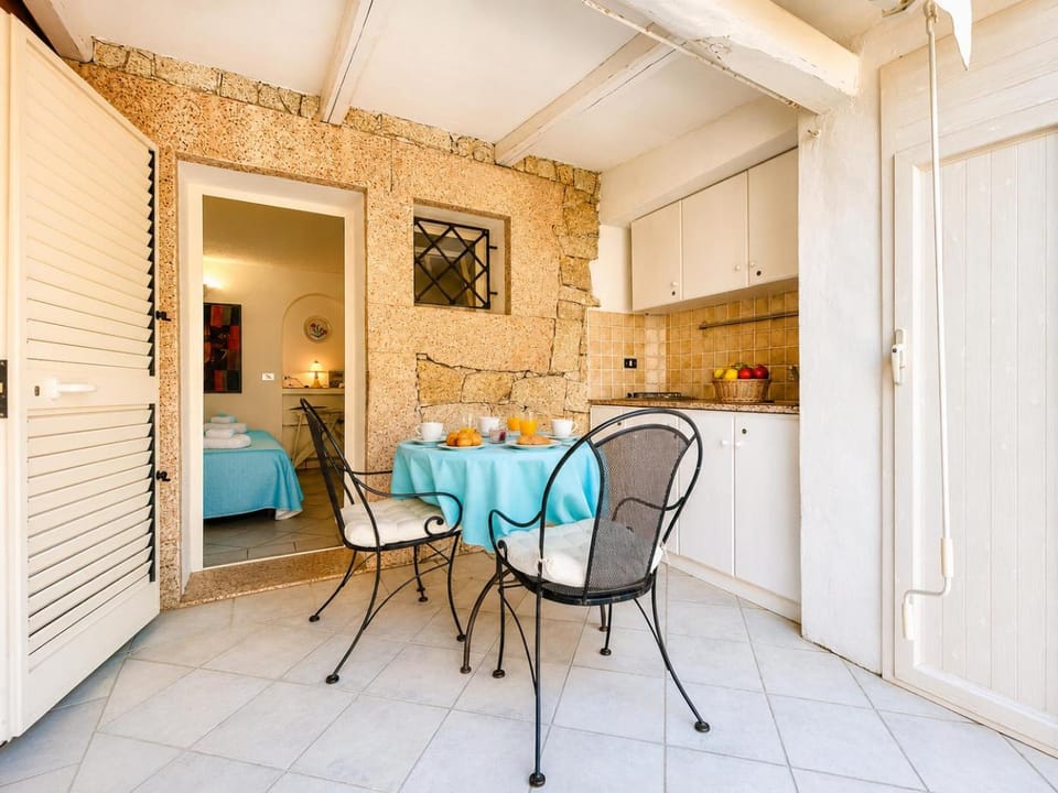Balcony/Terrace, Kitchen or kitchenette, Dining area