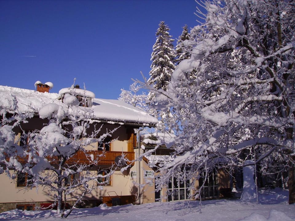 Property building, Winter