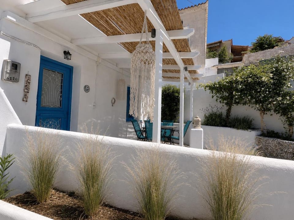 Brinia Cosy Apartment Apartment in Poros