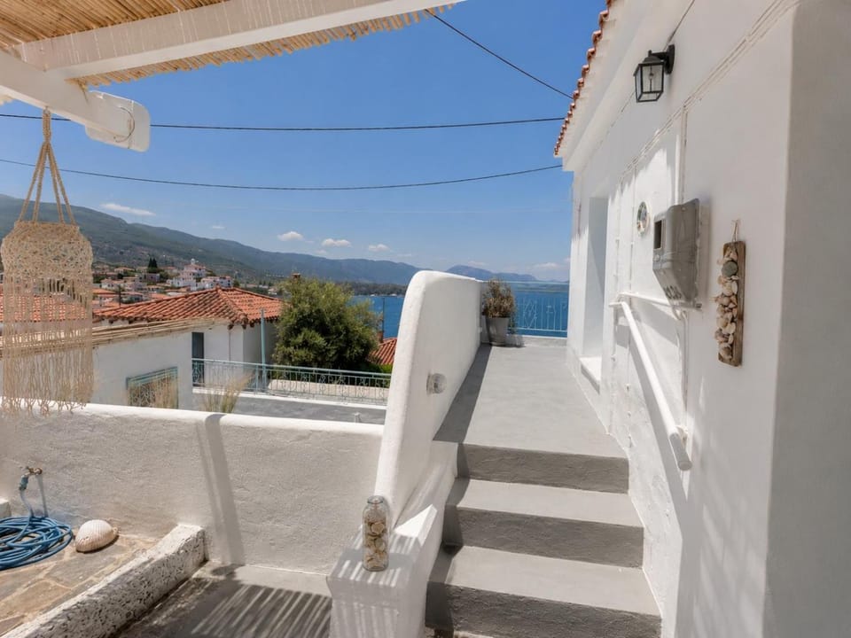 Brinia Cosy Apartment Apartment in Poros