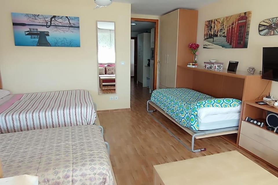 Bed, Living room