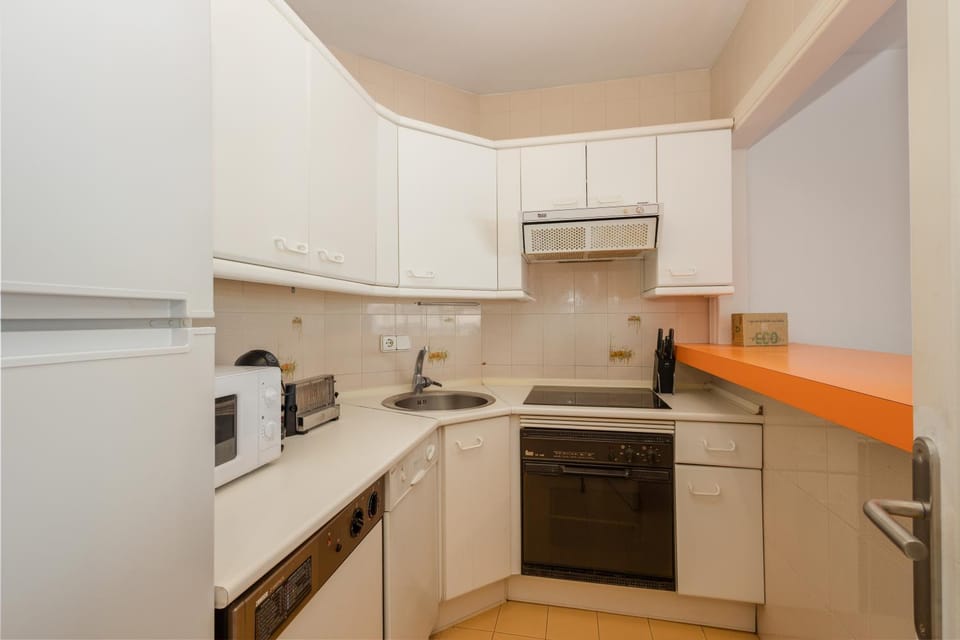Kitchen or kitchenette, minibar, pet friendly, stove, kitchen