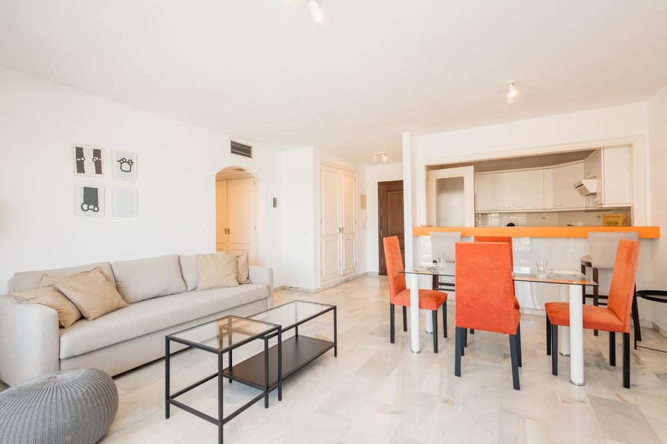 Communal lounge/ TV room, Kitchen or kitchenette, Living room, Lounge or bar, Dining area, kitchen