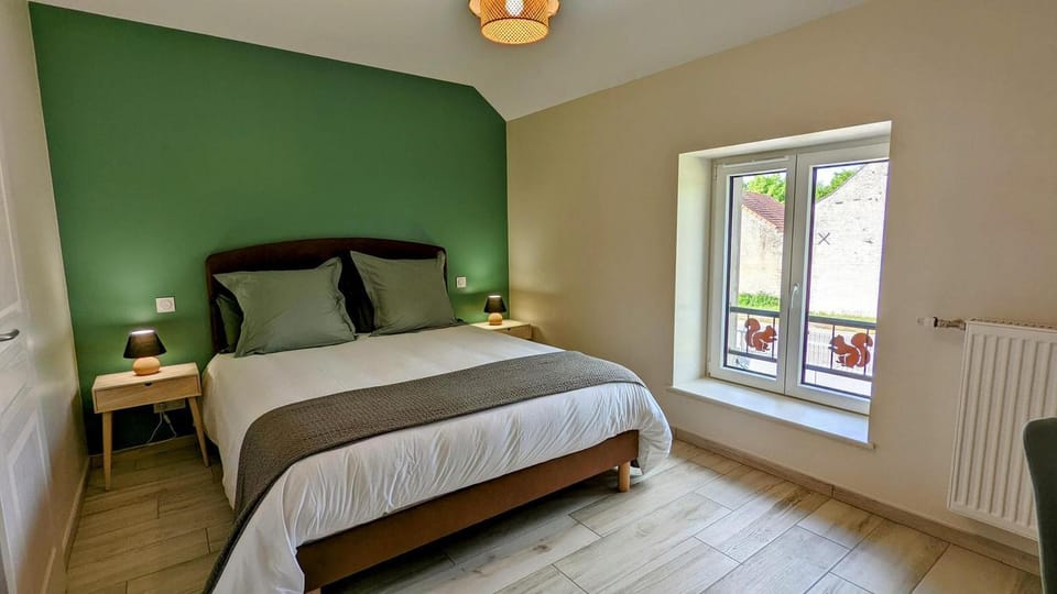 Le Clos des écureuils - chambres d'hôtes Bed and Breakfast in Bourgogne-Franche-Comté