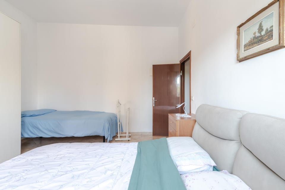 Property building, Living room, Bedroom