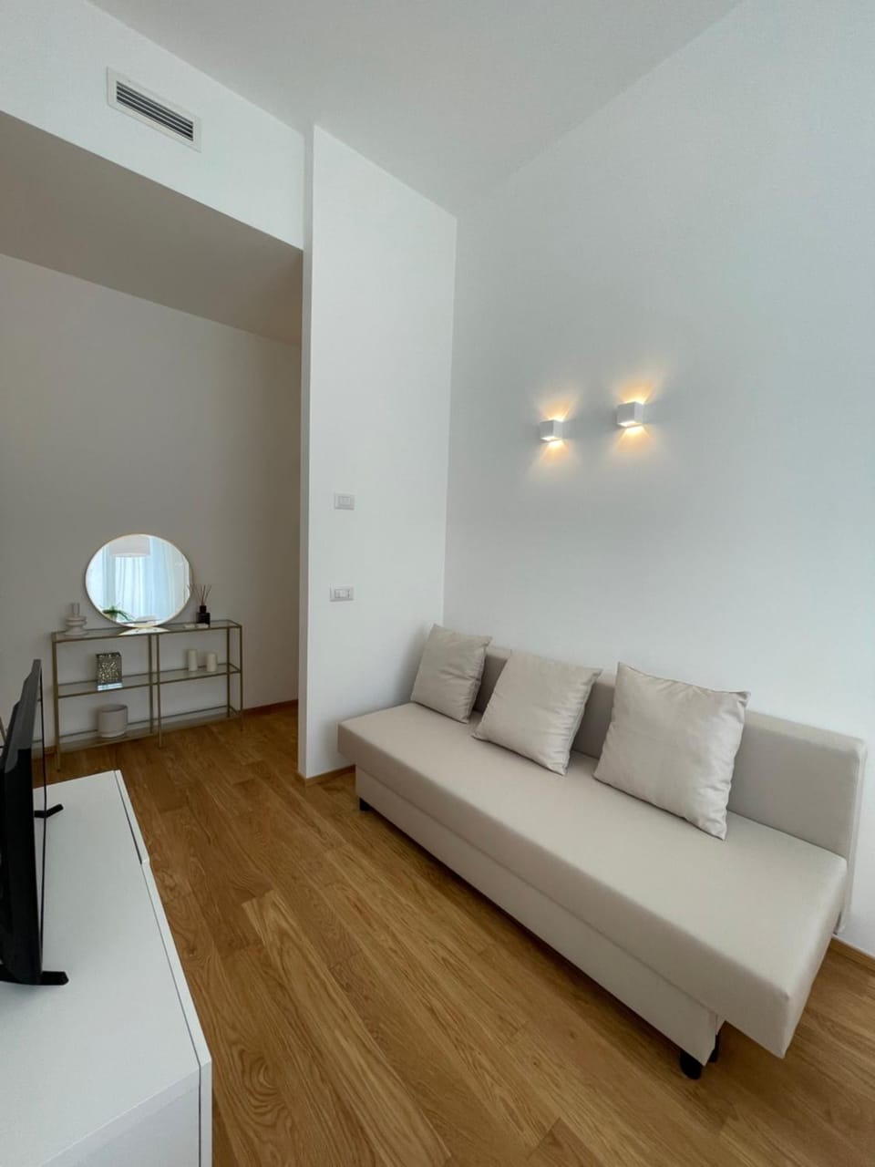 Communal lounge/ TV room, Living room