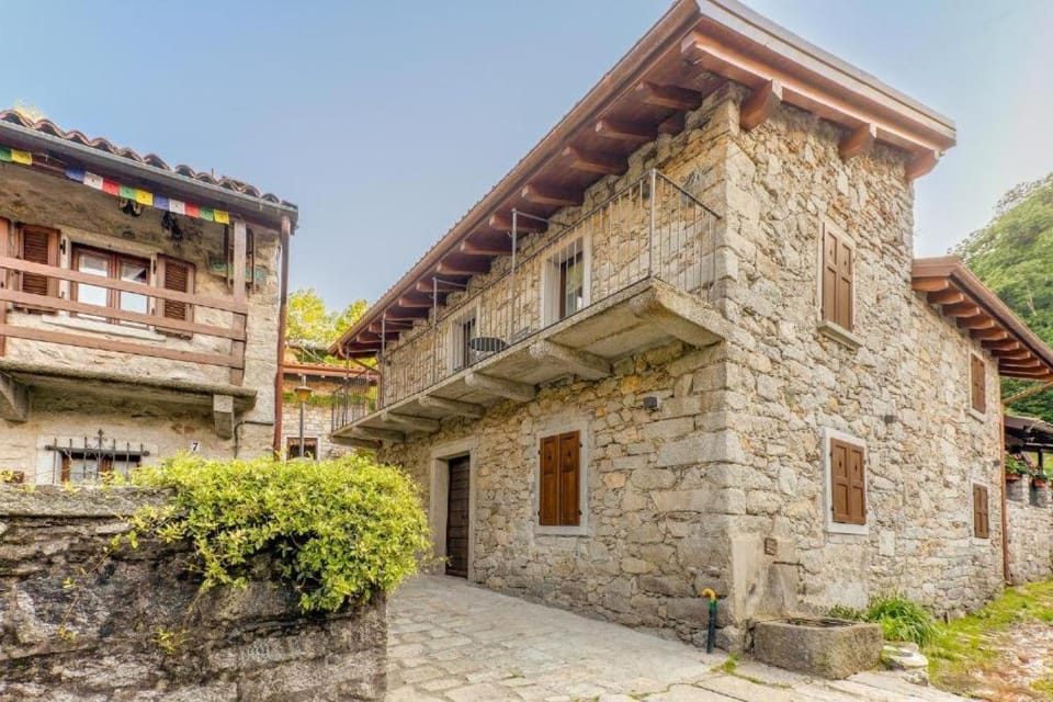 Ca Luigia in Montorfano Apartment in Canton of Ticino