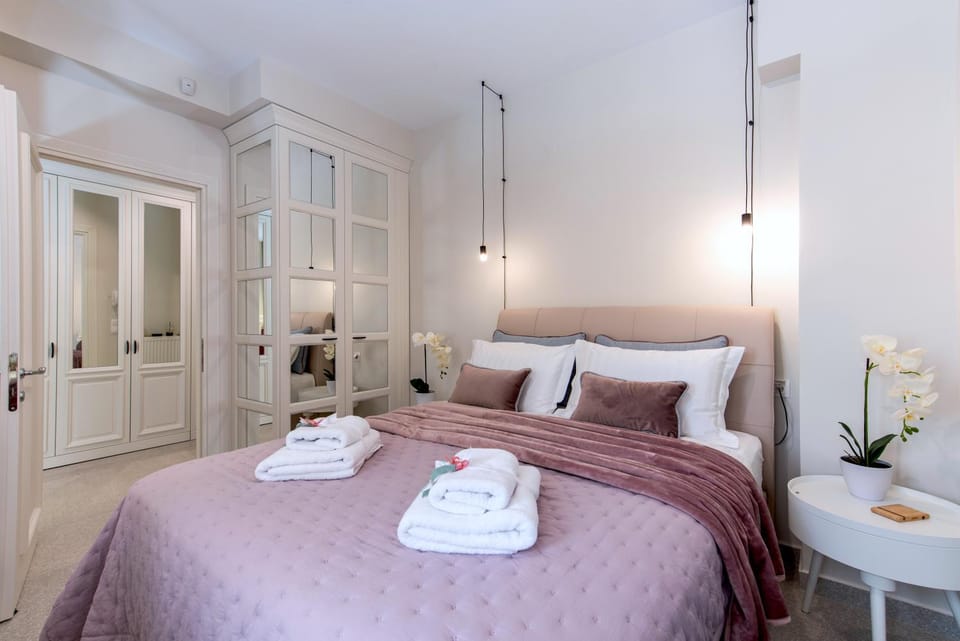 Bed, Bedroom, wardrobe