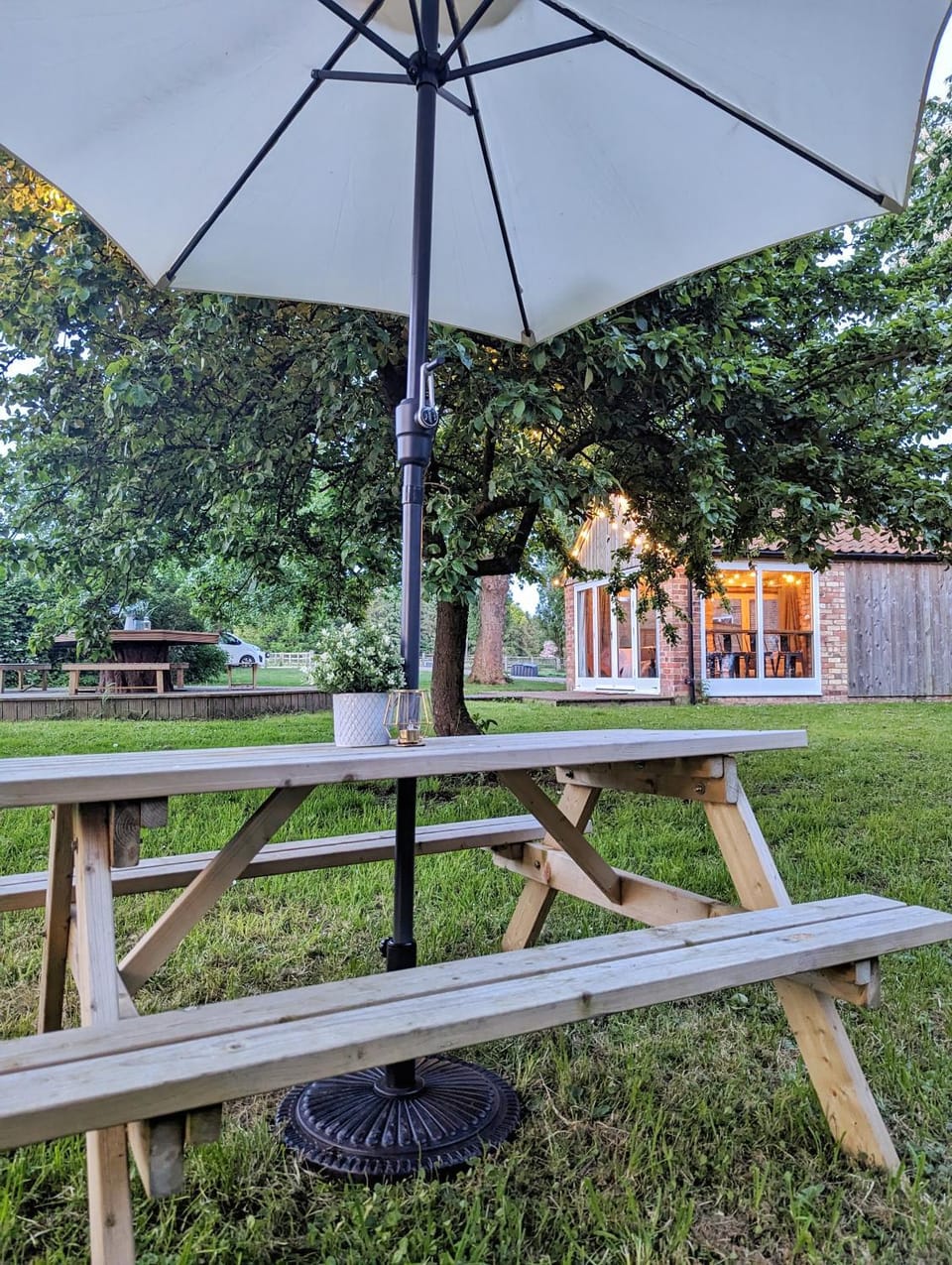 Natural landscape, Garden, Garden, Dining area, Garden view