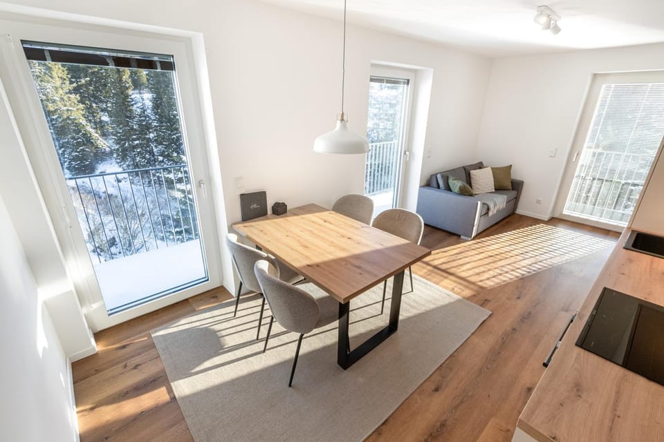 Living room, Seating area, Dining area