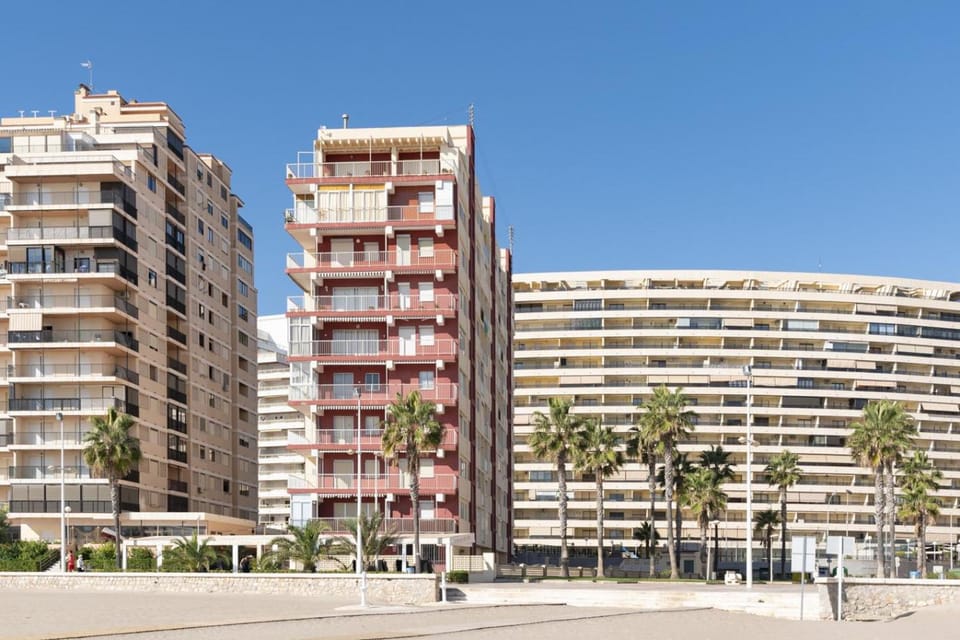 Property building, Facade/entrance, Off site