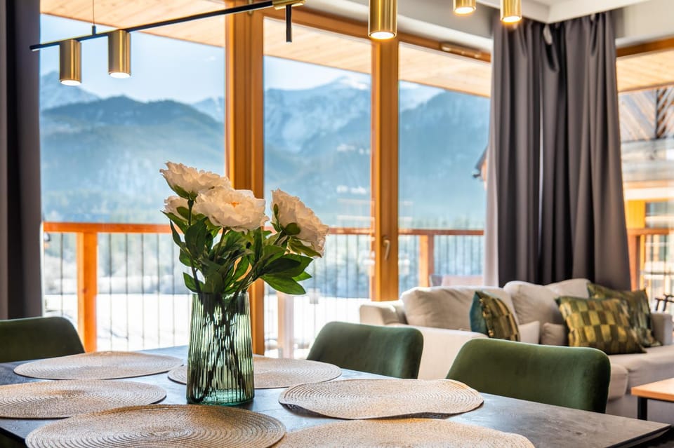 Living room, Seating area, Mountain view
