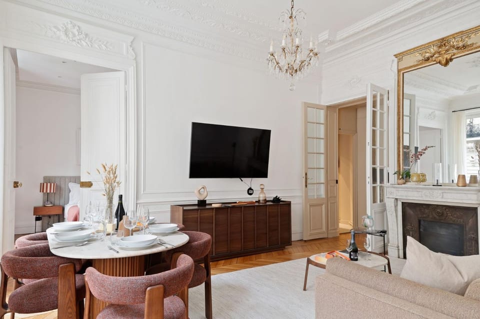 307-Suite Serbie - Superbe Appartement à Paris Apartment in Paris