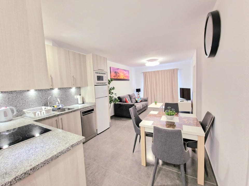 Kitchen or kitchenette, Living room