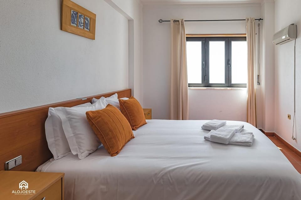 Ondas do Pisão Apartment - 2 bedroom and Sea View Apartment in Lisbon District
