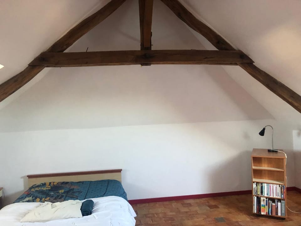 Chambres d'Hôtes - Ancienne Ecole St Joseph Bed and Breakfast in Pays de la Loire