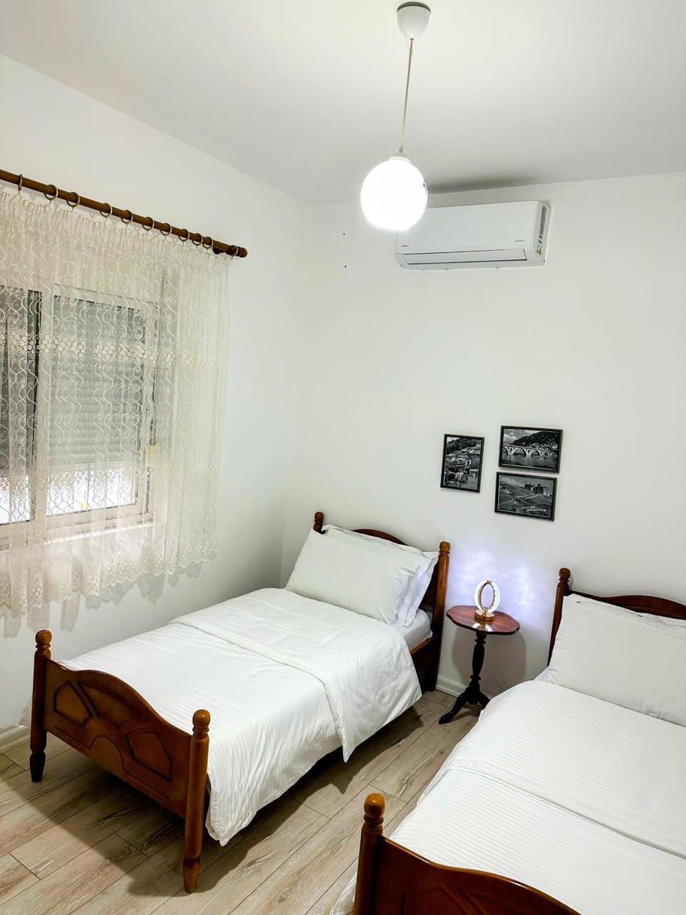 Bed, Bedroom, air conditioner