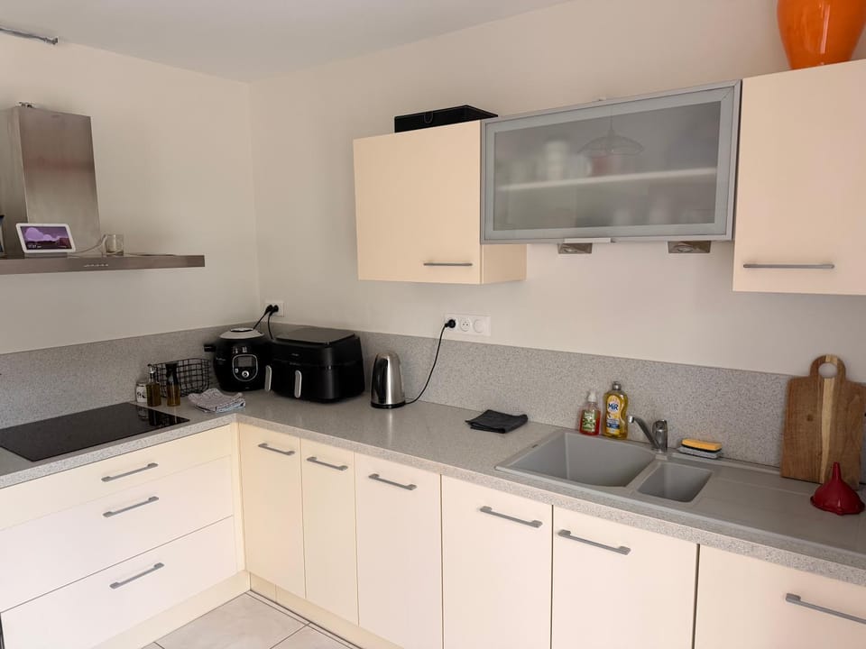 Villa - 12 beds - Snooker - 800m Bugatti - 24h du Mans Villa in Le Mans