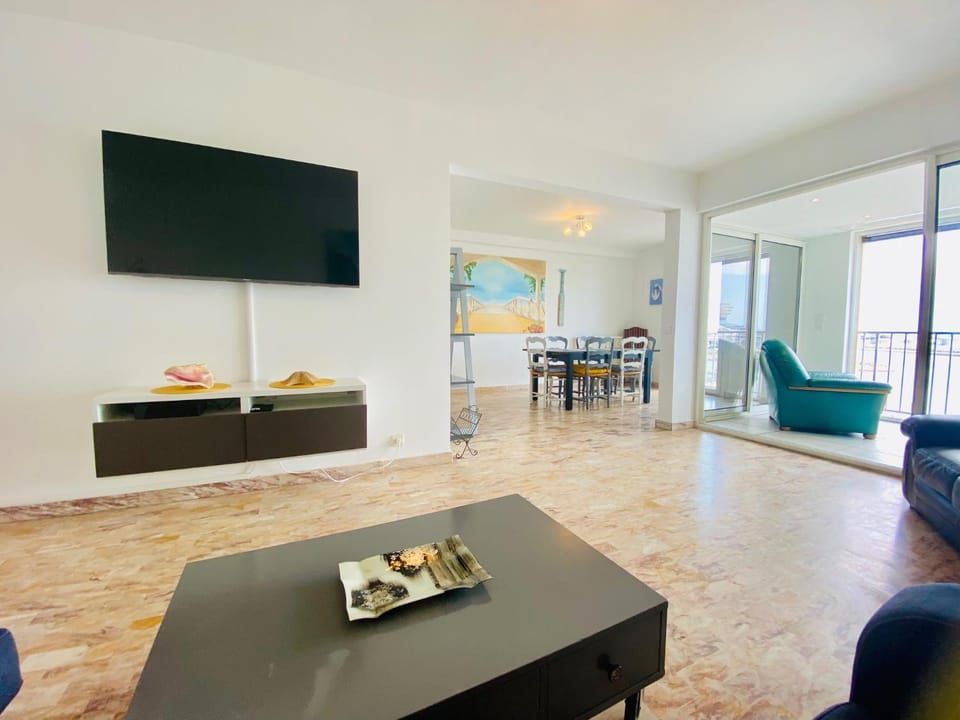 ''Le Lion'' Grand T4 vue sur la mer, clim et parking Apartment in Occitanie