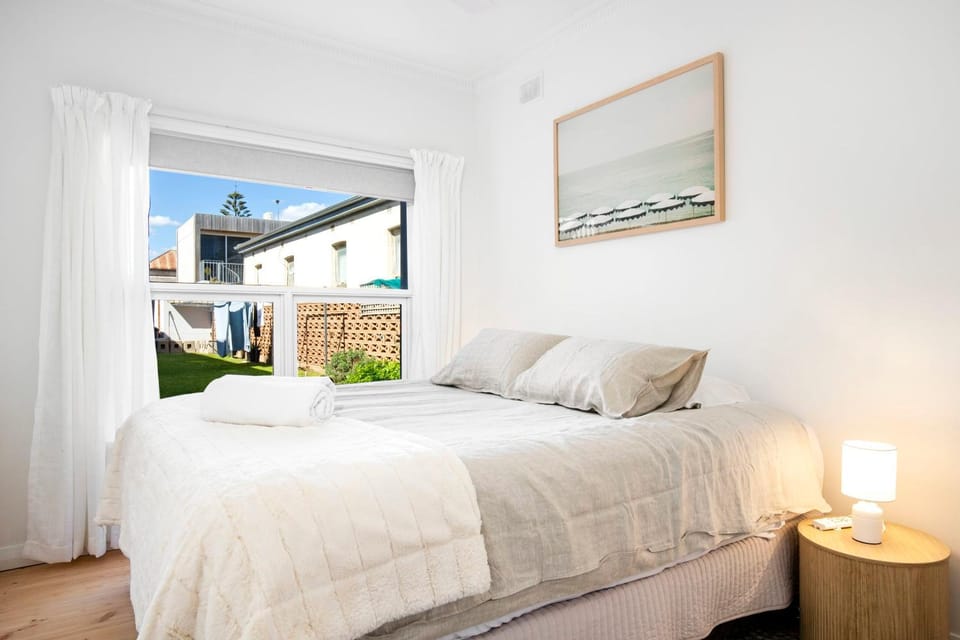 Luxury Beachfront Retreat on Henley Beach Esplanade Apartment in Adelaide