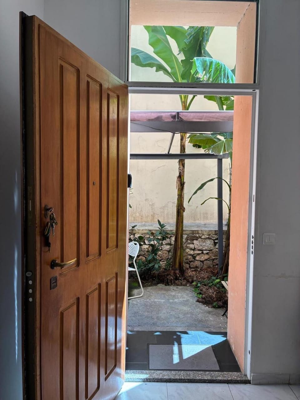 Studio 3T Sleeps 2 with Terrace Apartment in Avenue du Carnier