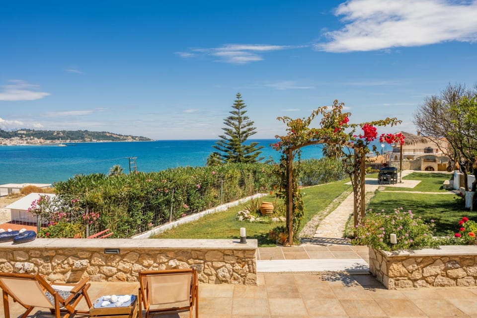Property building, Nearby landmark, Natural landscape, Garden, View (from property/room), Garden view, Sea view