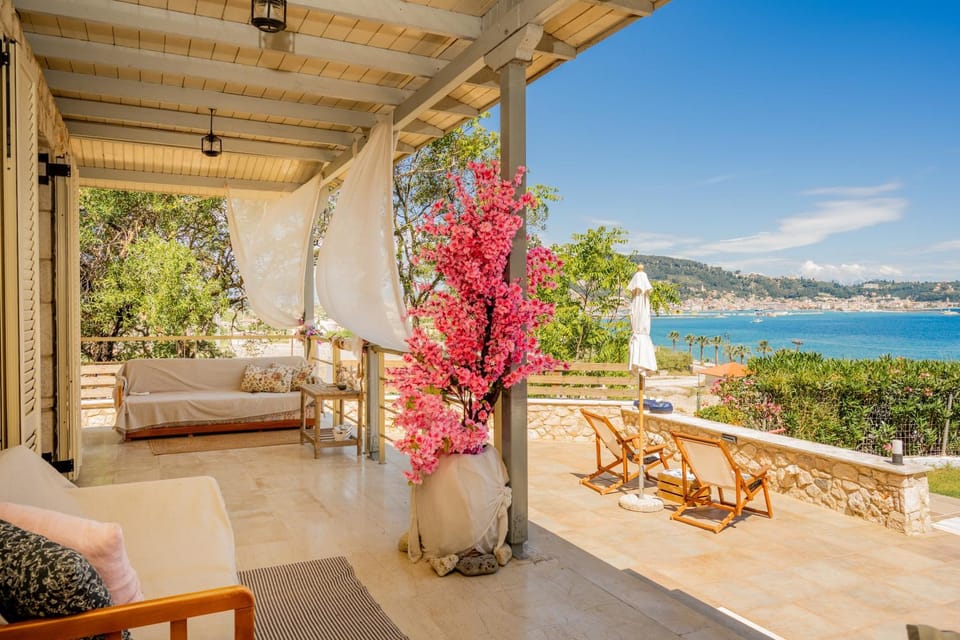 Day, Natural landscape, Balcony/Terrace, Seating area, Mountain view, Sea view