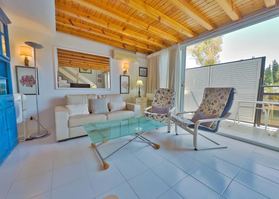Balcony/Terrace, Living room