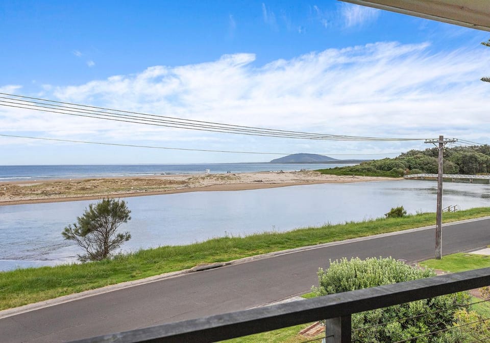 Beachfront Gerroa House in Gerroa