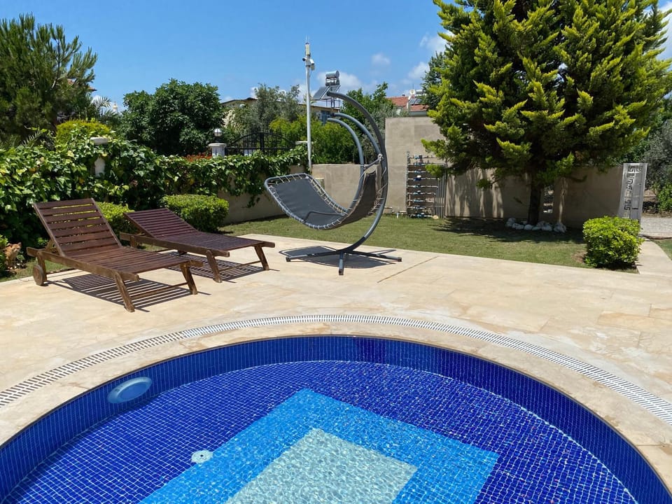 Day, Garden, Pool view, Swimming pool, sunbed