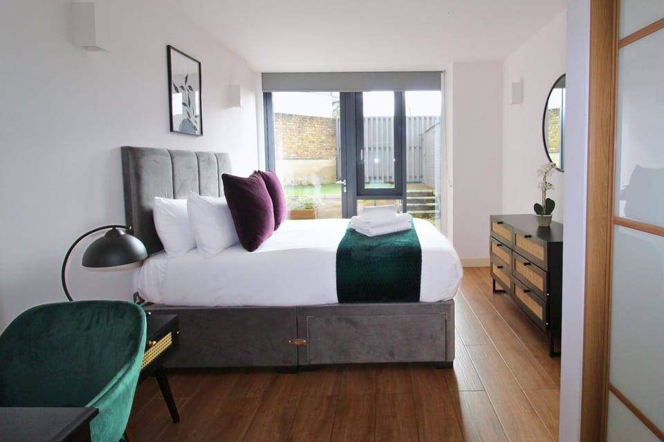 Bed, Bedroom, wardrobe