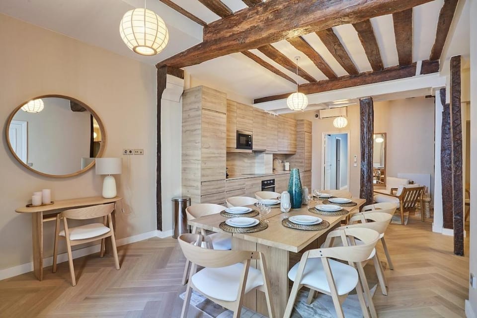 Apartment Center of Paris by Studio prestige Apartment in Paris