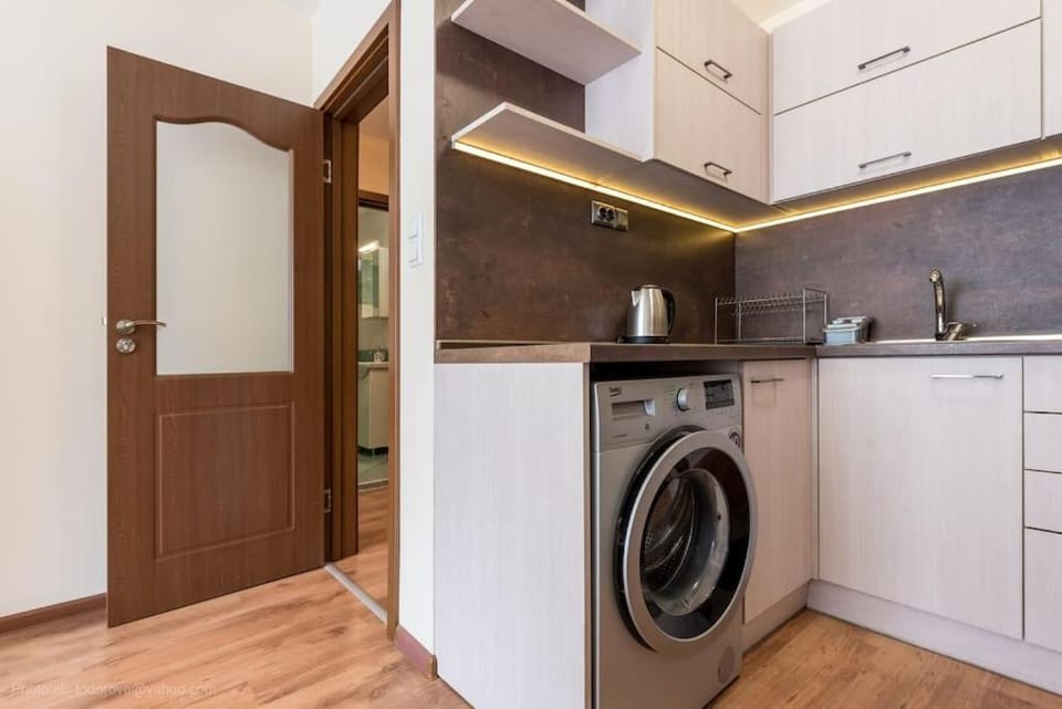 Coffee/tea facilities, Kitchen or kitchenette, washing machine