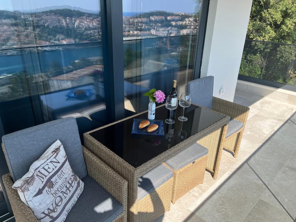 View (from property/room), Balcony/Terrace