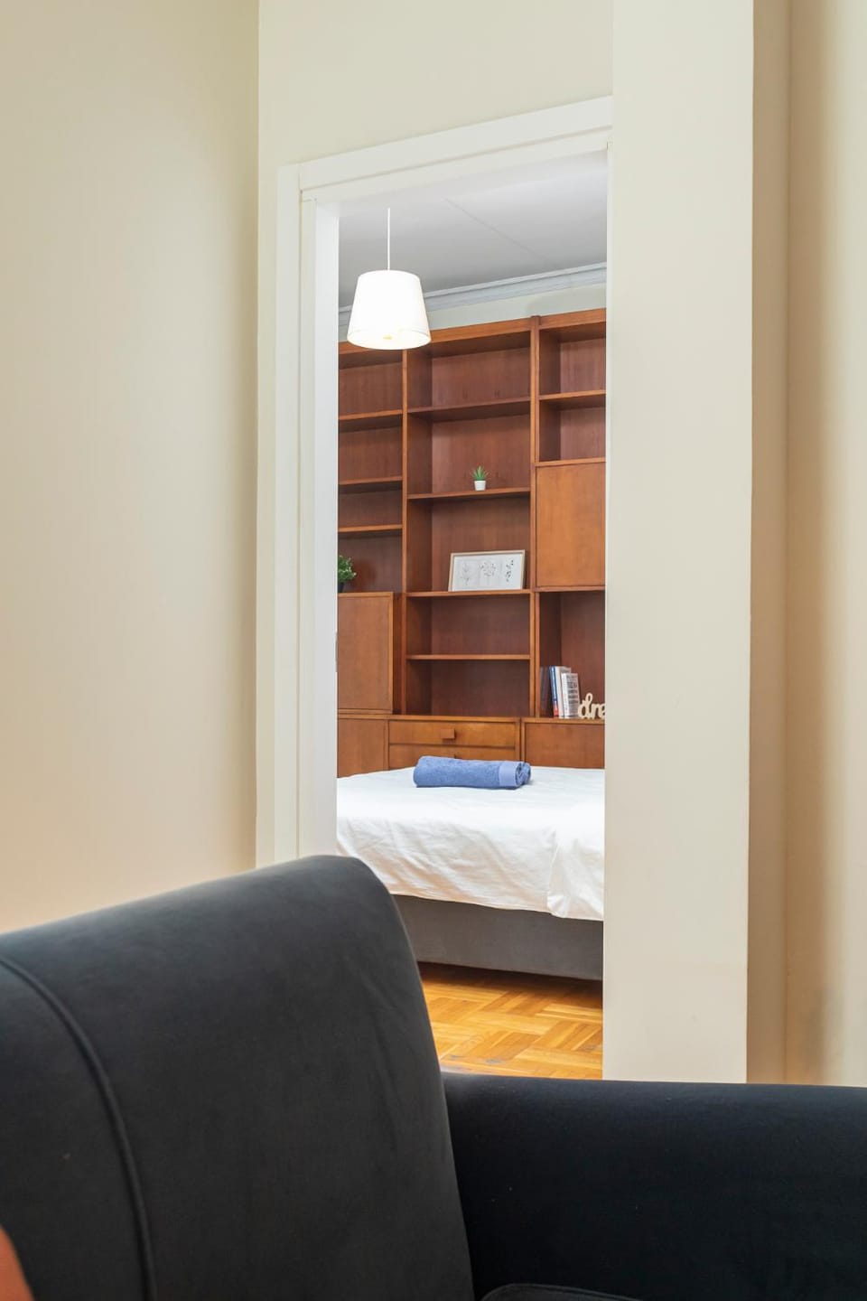 Bed, Library, Living room, Seating area, Bedroom, hair dresser