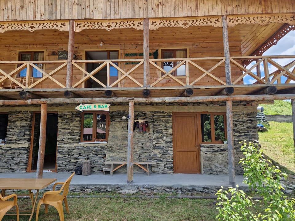 Property building, Patio, Balcony/Terrace