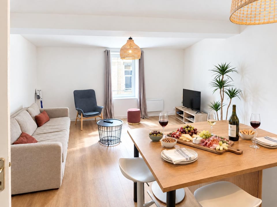 Tour d'Auvergne - Appartements en plein centre ville, proche de la cathédrale et de la place de Jaude Apartment in Clermont-Ferrand
