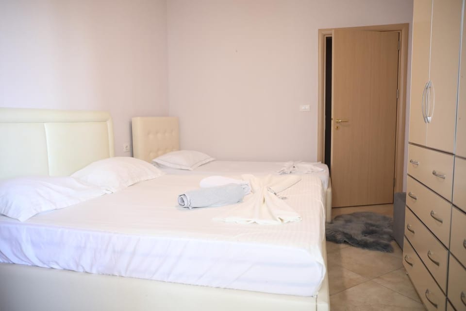 Bed, Bedroom, wardrobe
