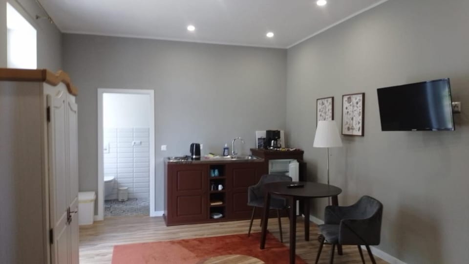 Neu möbliertes 1 - Zimmerapartment mitten in der Natur Apartment in Mecklenburgische Seenplatte